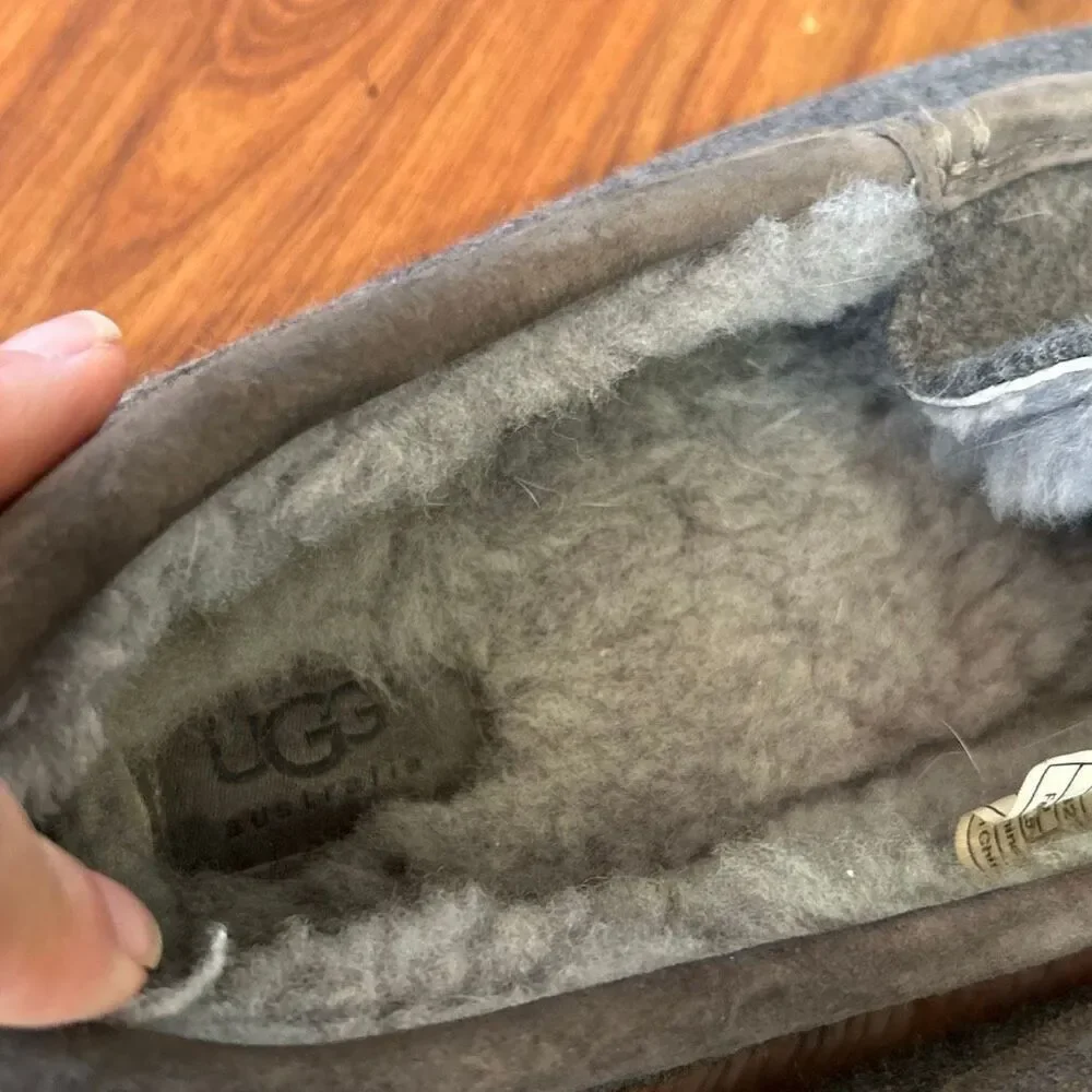 UGG Men’s gray ascot moccasin slippers, suede size 11